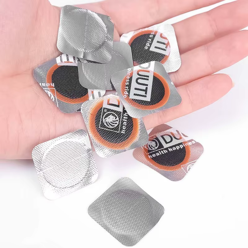 Patch de perforation en caoutchouc pour vélo