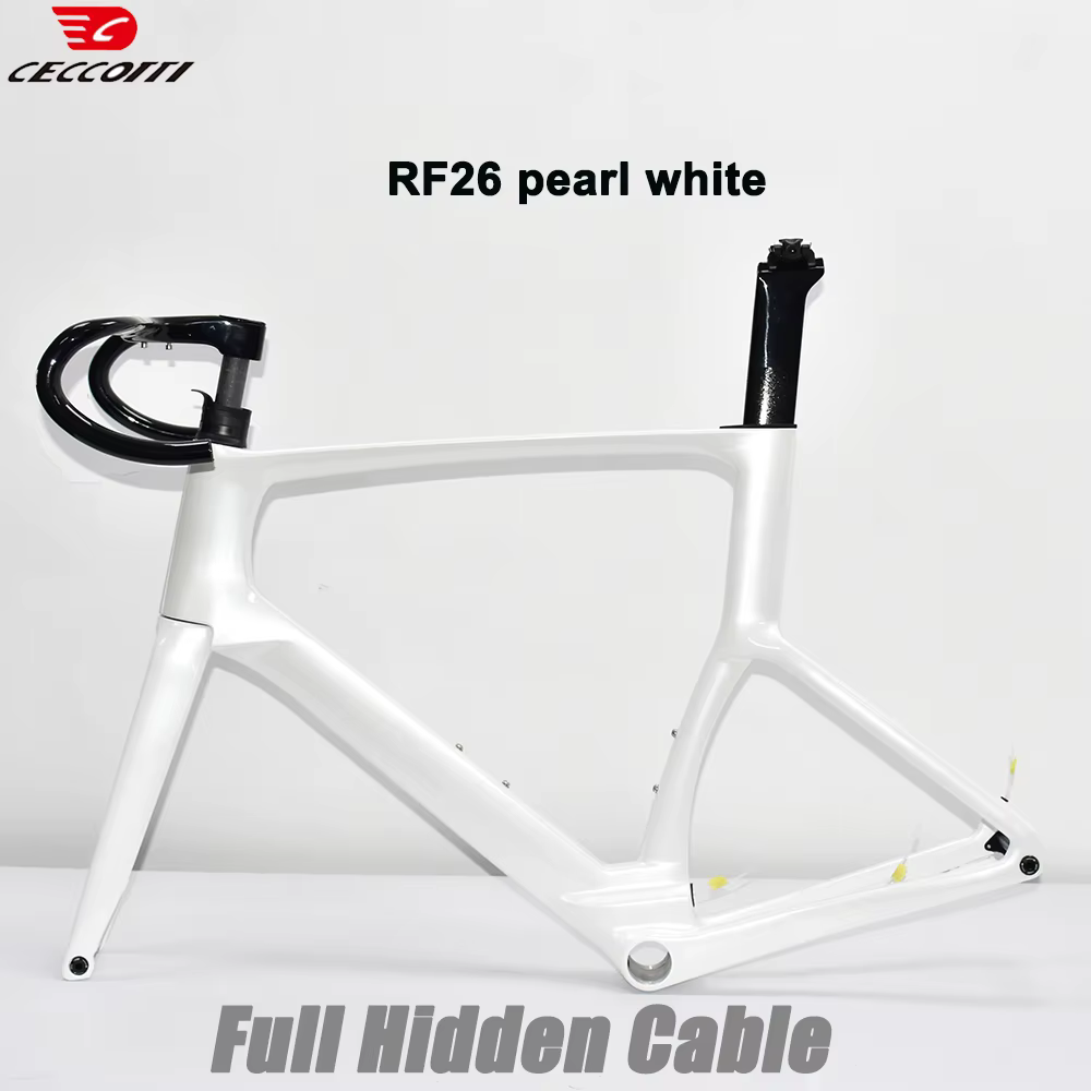 Cadre de vélo de route entièrement en carbone modèle CECCOTTI RF26 avec frein à disque conception de câble intérieur