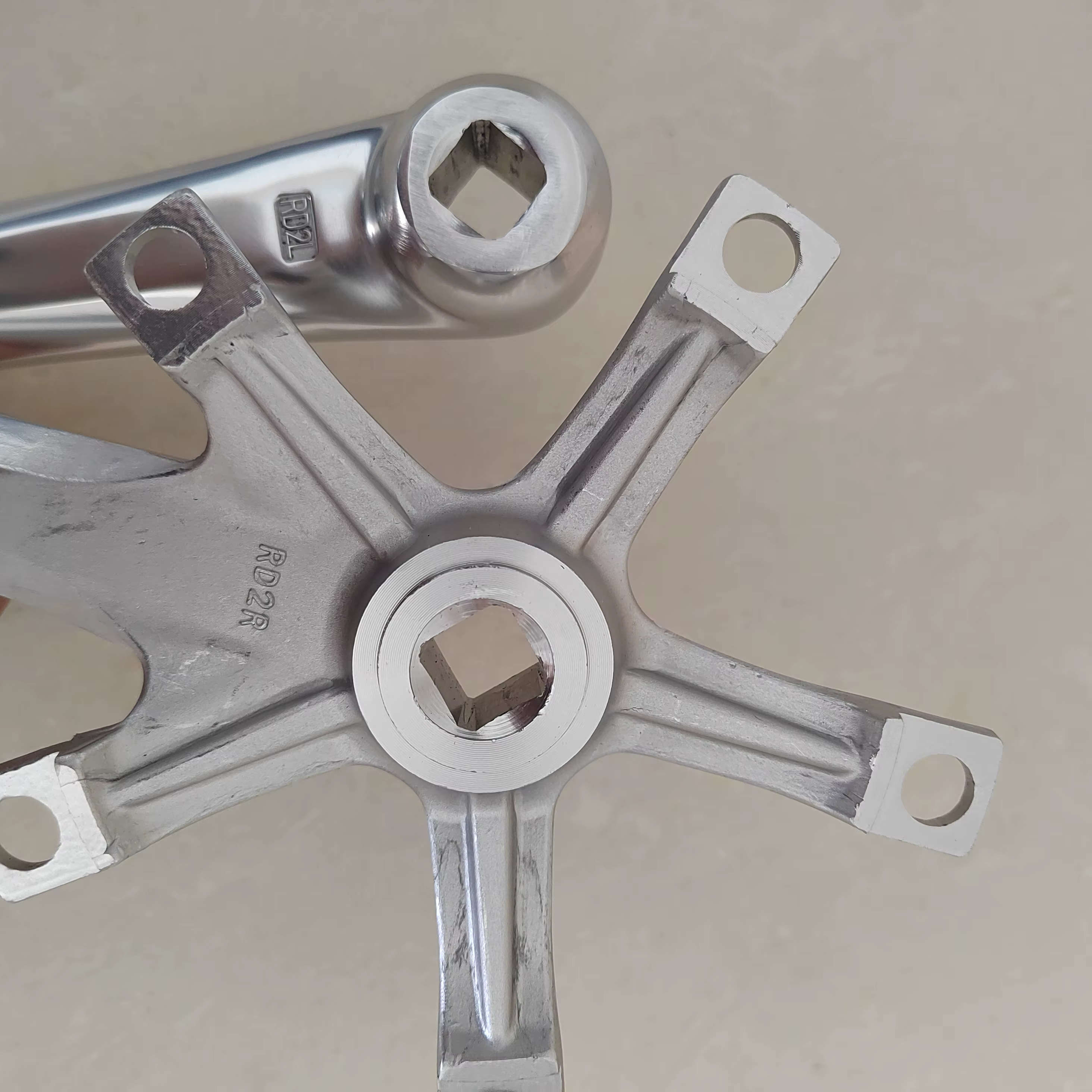 Pédalier de vélo de route 130BCD