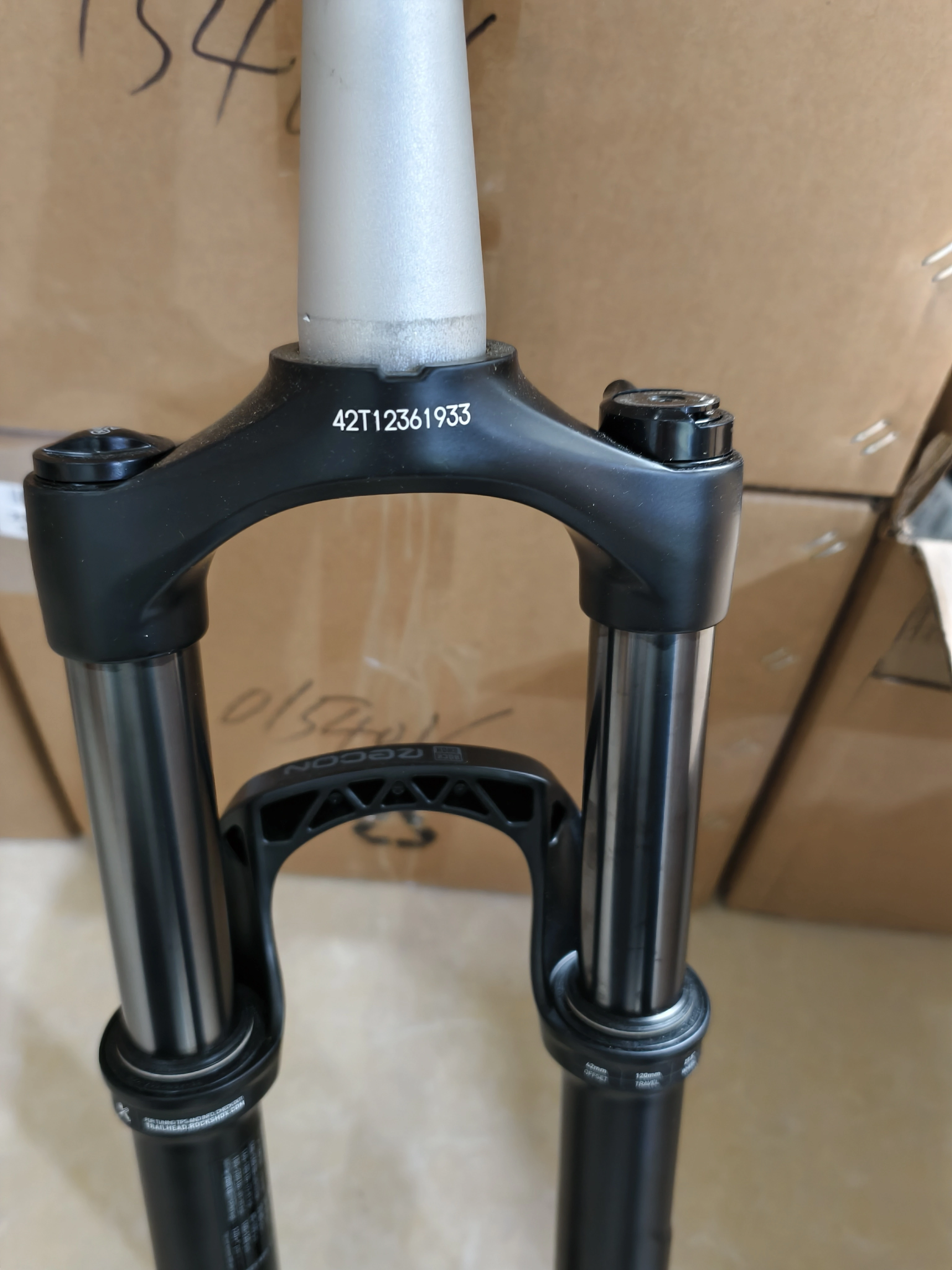 ROCKSHOX VTT fourche avant Lyrik Select Recon argent RL révélation RC huile et gaz