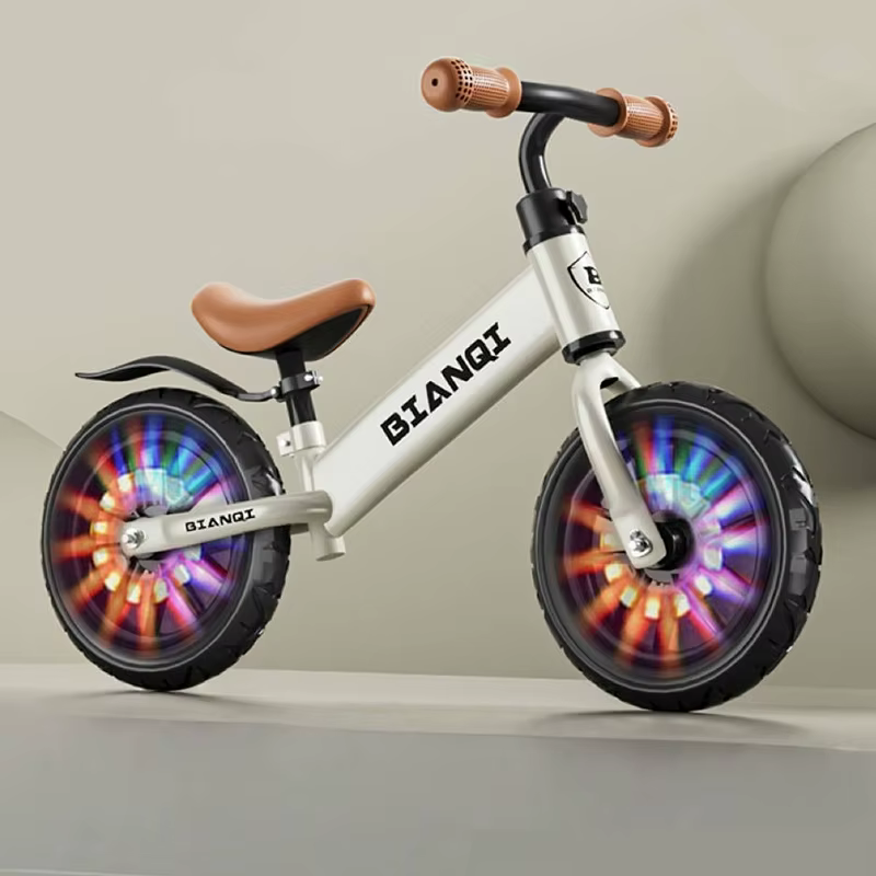 Vélo d'équilibre pour enfants de 12 pouces avec roues lumineuses