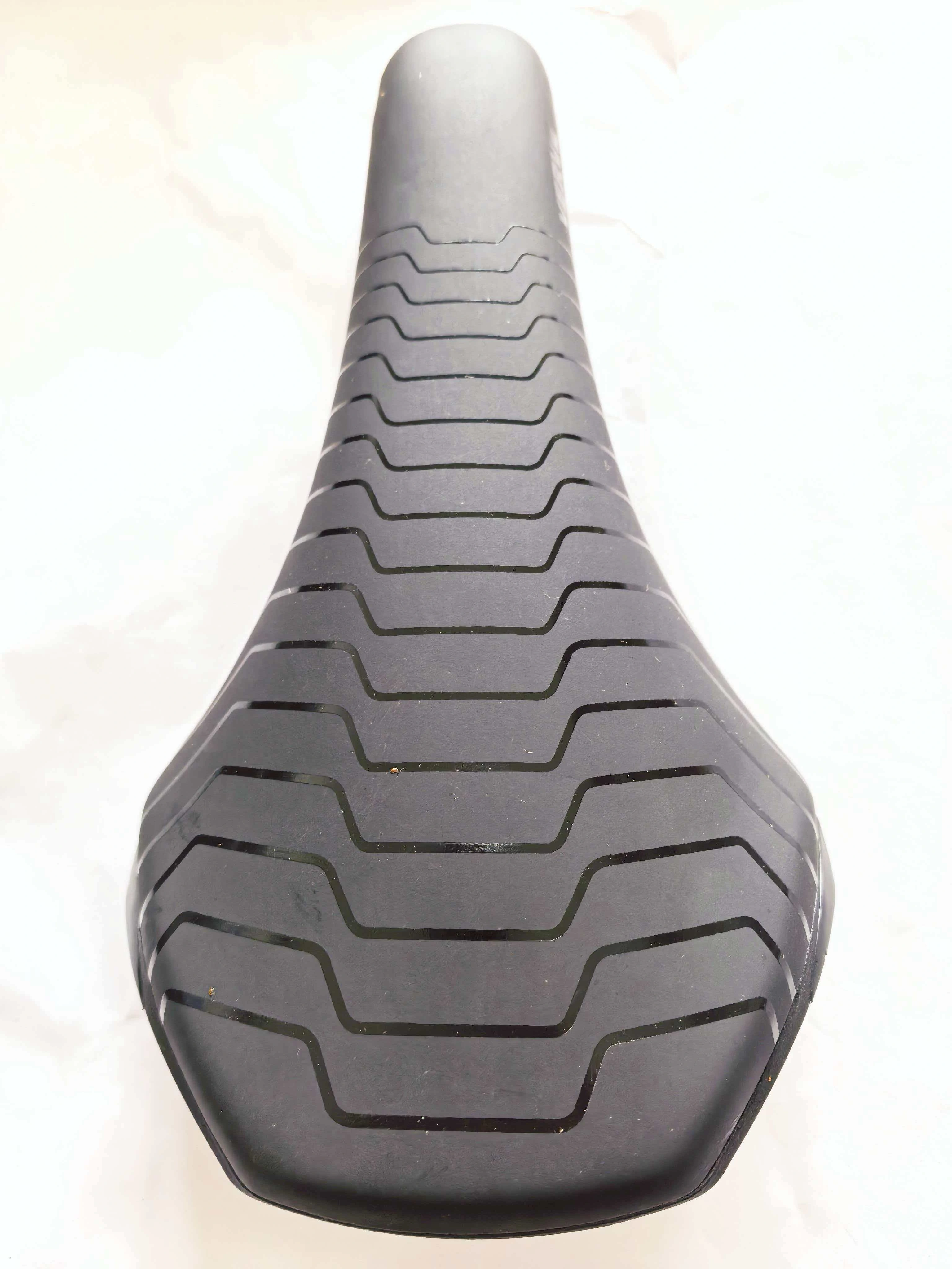 Selle Royal Saddle 27 x 14,5 mm Filo long rail suspension vélo Seat VERVE