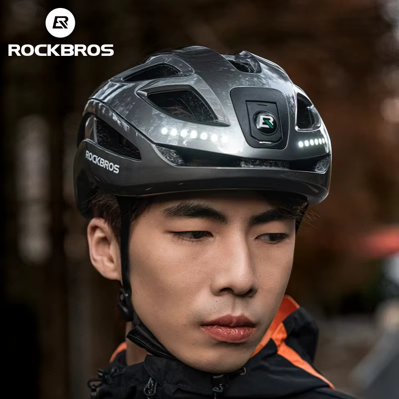 Casque de vélo avec lumière LED iodée