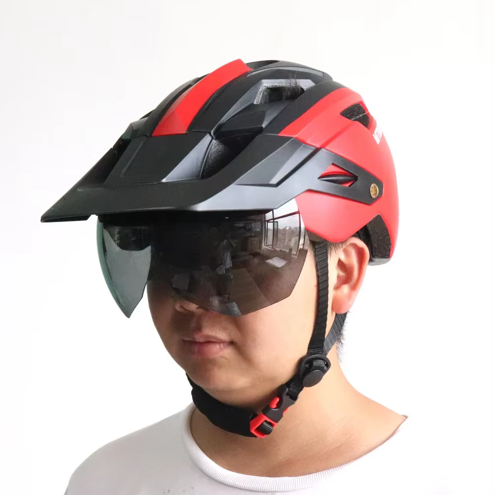 Casque de vélo avec lunettes de soleil visière hommes
