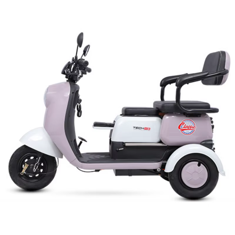 Trottinette de mobilité rose à 3 roues