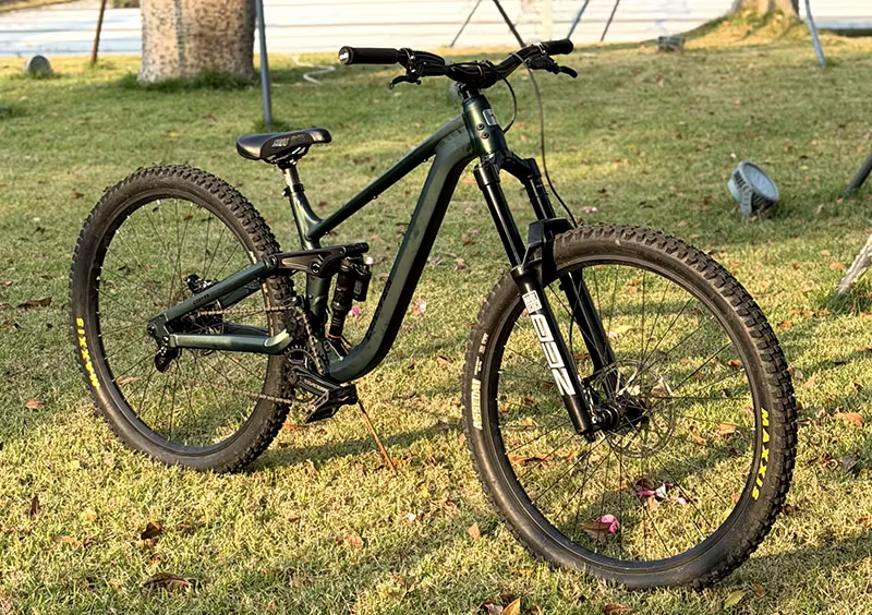 Cadre de vélo en aluminium à suspension intégrale