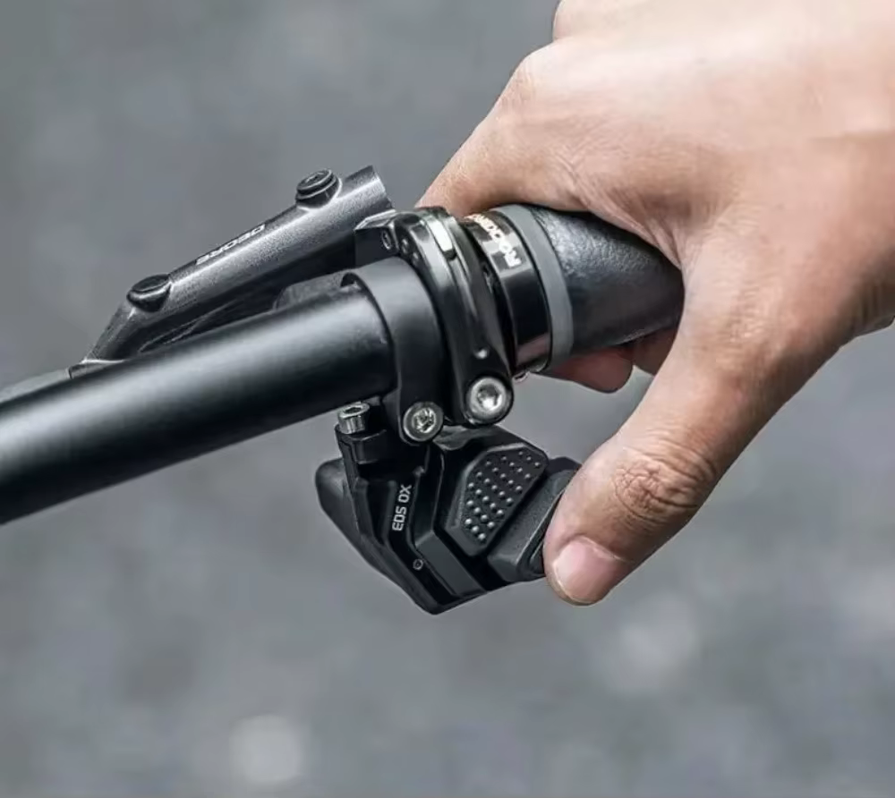 Vélo de route en carbone TWITTER GRAVEL-X