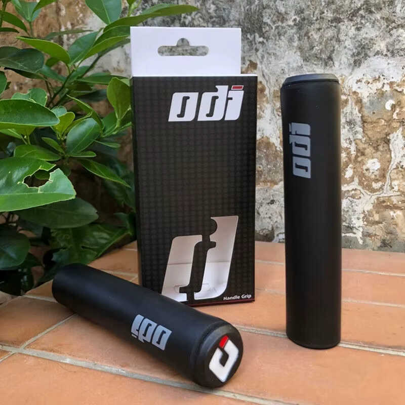 ODI poignées de vélo en silicone souple pliant VTT poignée