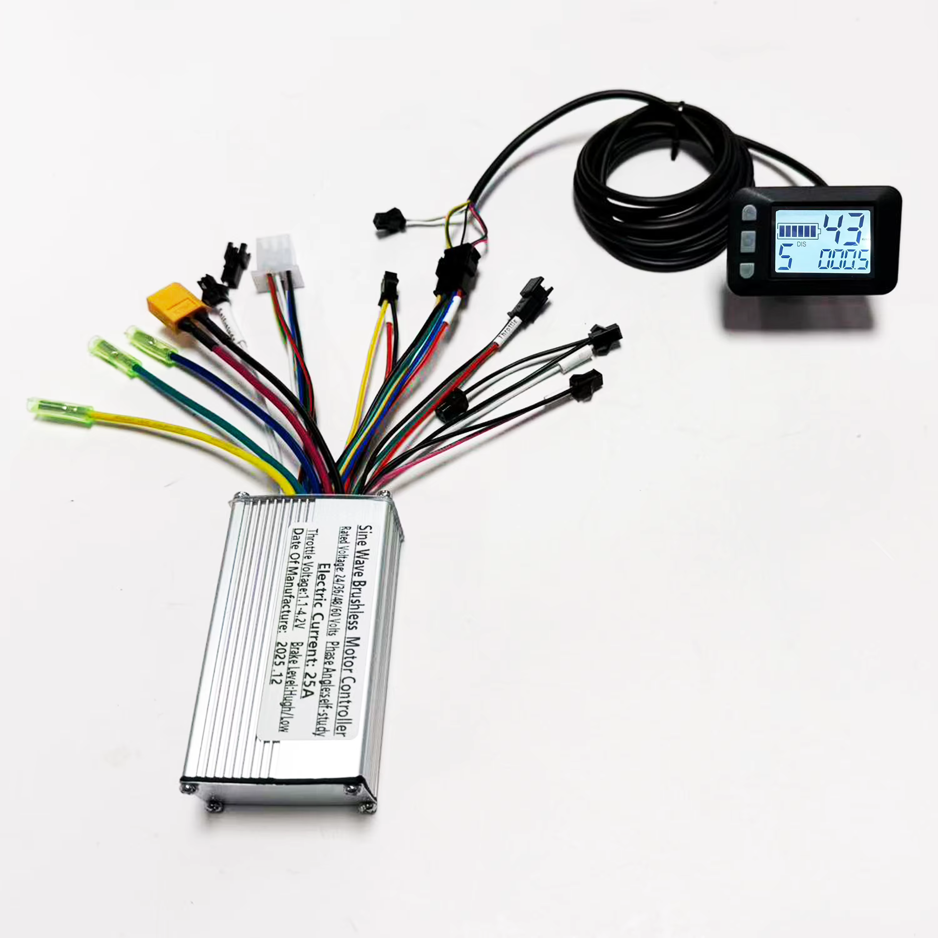 Contrôleur de moteur sans balais pour vélo électrique 24V 36V 48V 350W 20-25A avec écran LCD UART NO.2 P3 pour