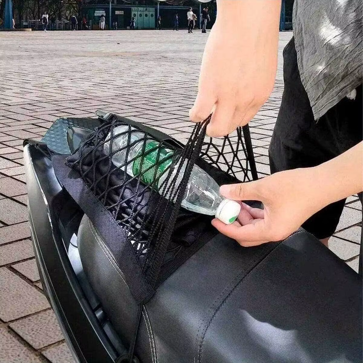 Filet de chargement élastique universel tout-en-un pour moto/scooter avec fixation pour casque