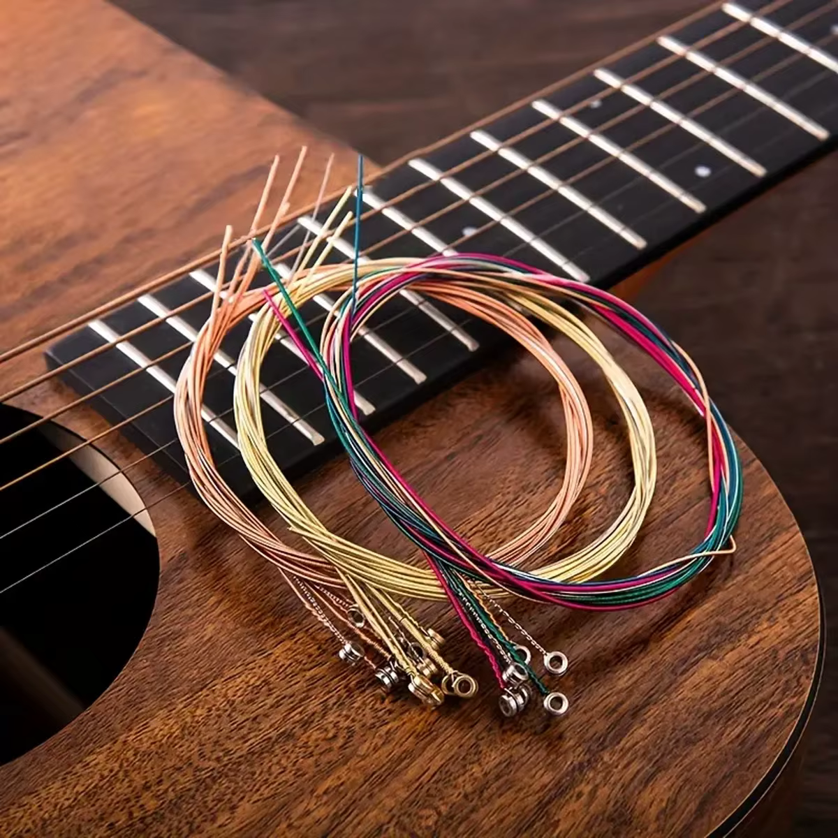 Améliorez votre musique avec 6 cordes de guitare acoustique de qualité supérieure – Ensemble en acier de haute qualité pour guitares acoustiques, accessoires essentiels!