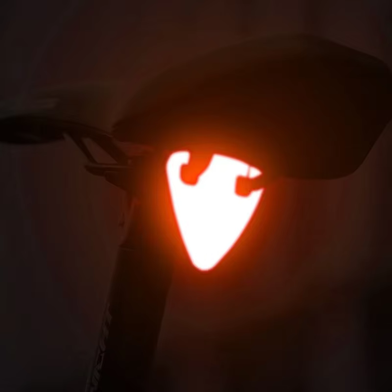 Nouveau réflecteur de vélo de route