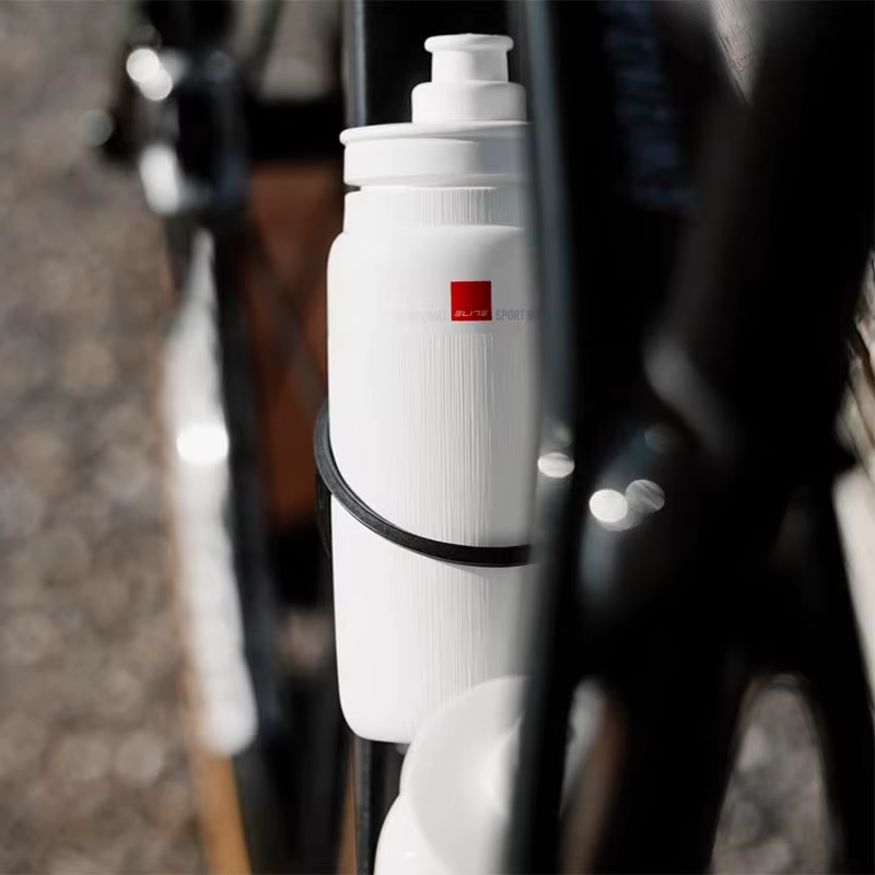 Bouteille d'eau de cyclisme Elite 550ml 750ml