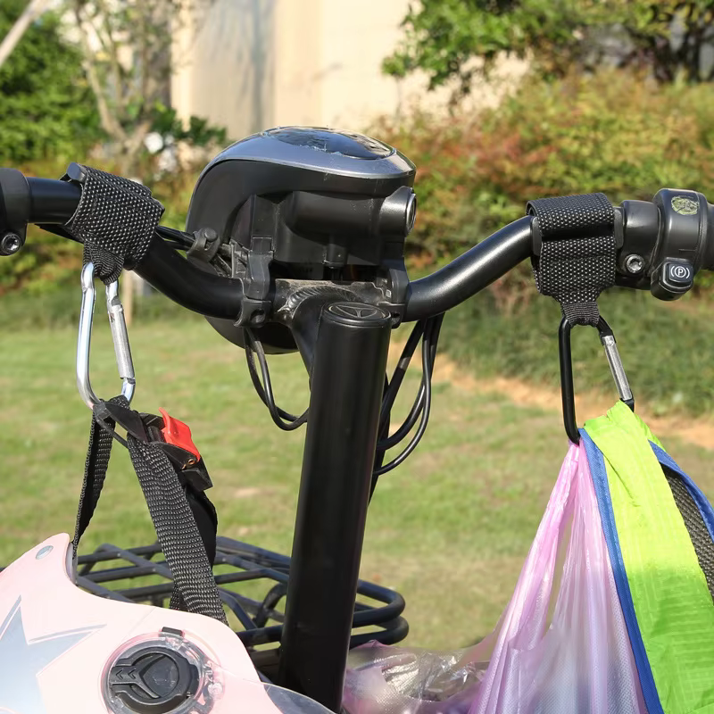 Crochets de suspension pour moto