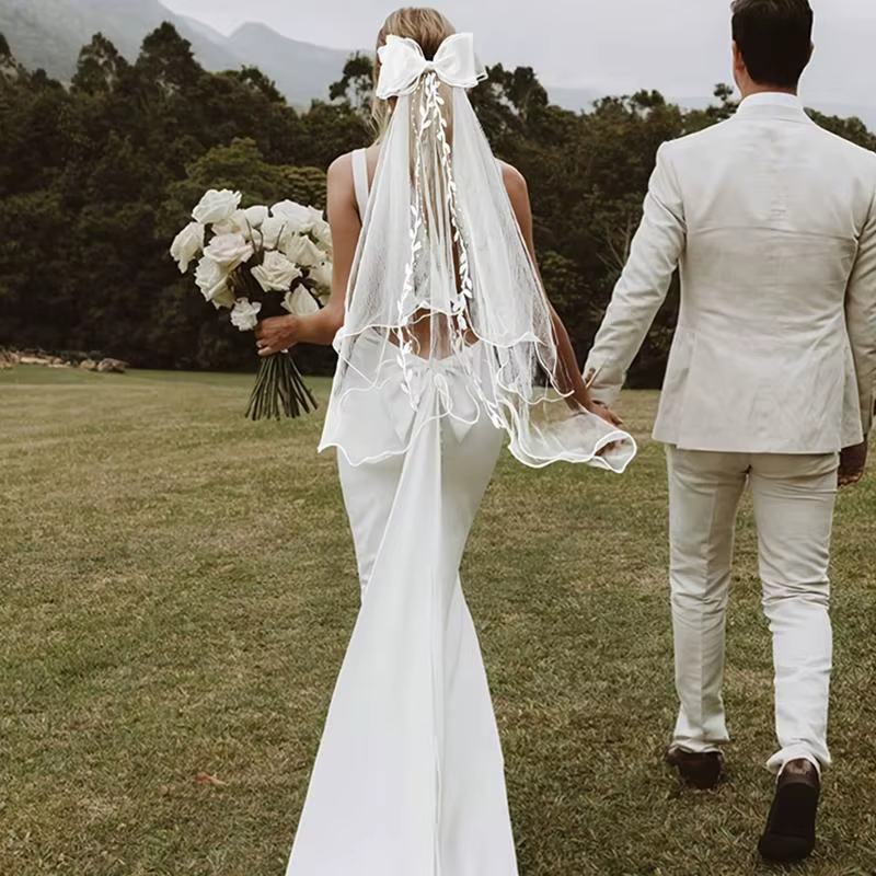 Voile de mariée en tulle pour femme, deux couches, simple et élégant, avec nœud et bordure en dentelle, avec clip pour fête de mariage