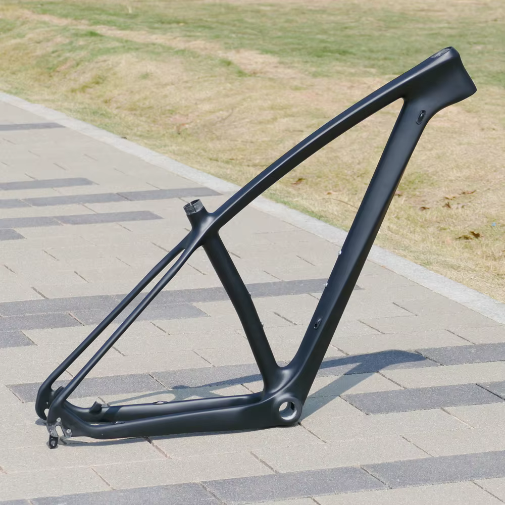 043 # Cadre de vélo de montagne tout carbone UD mat neuf