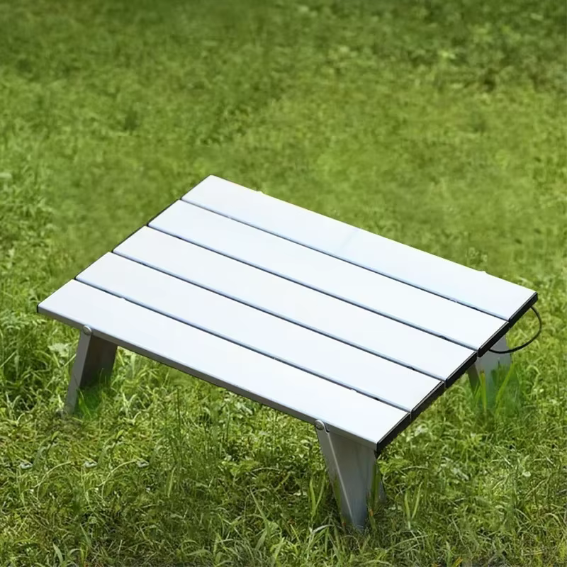 Mini table de camping pliable ultralégère, alliage d'aluminium, table d'extérieur pour voyage, pique-nique, ordinateur pliant, bureau de lit