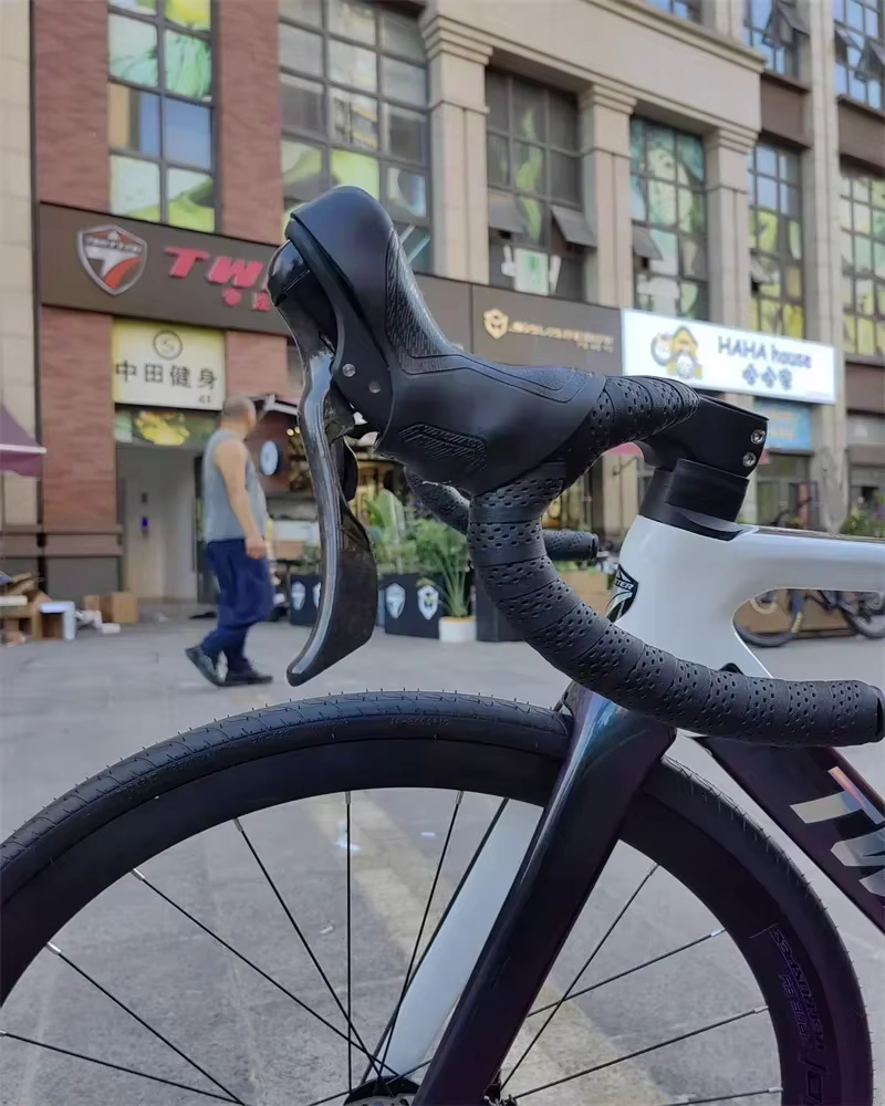 Vélo de route en fibre de carbone TWITTER avec transmission électronique EDS TX7100-24S