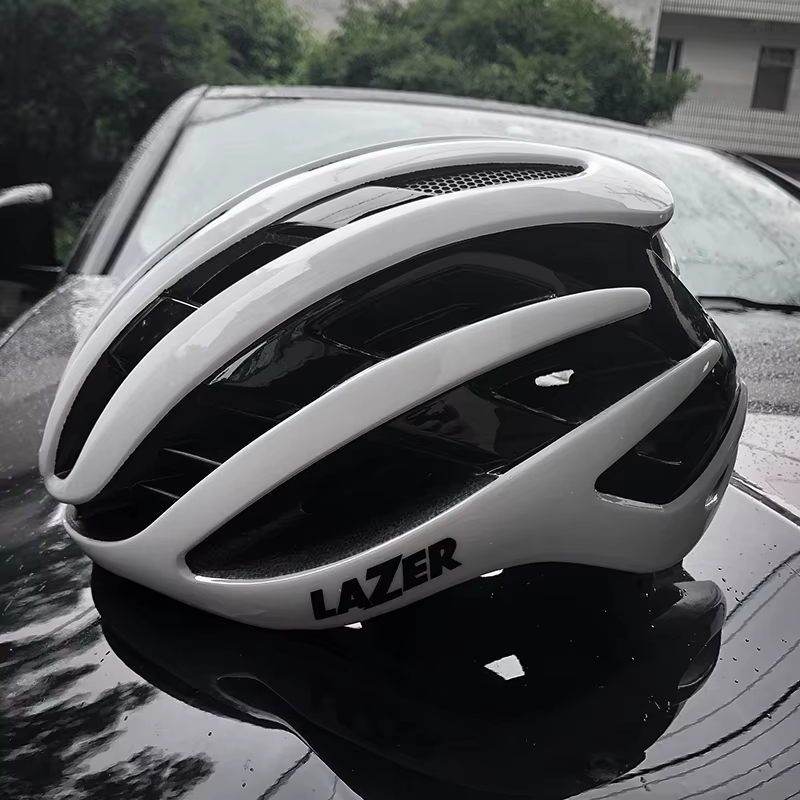 Casque de vélo ultraléger Aero
