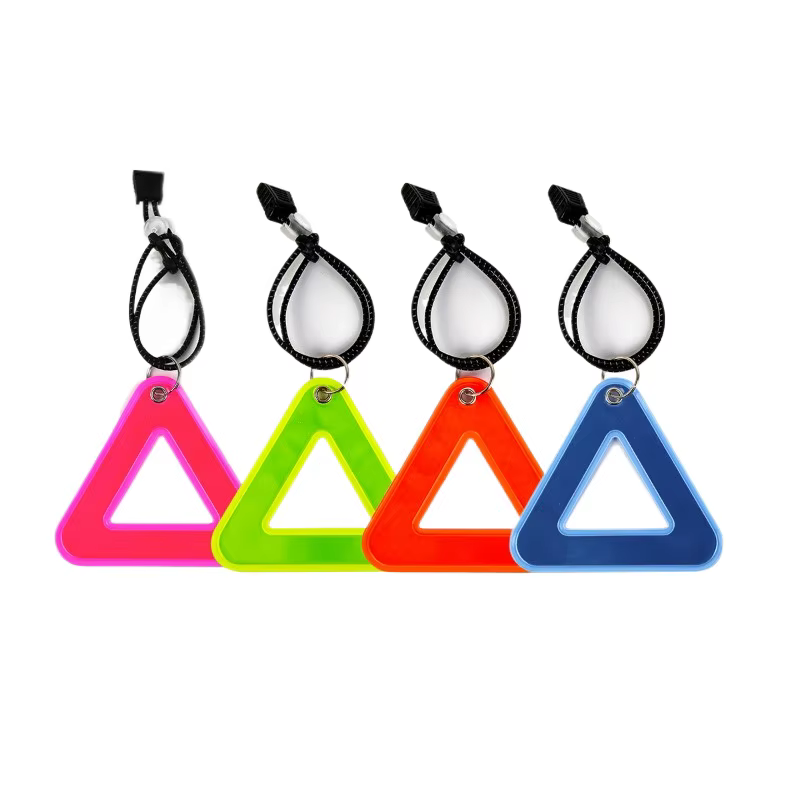 Panneaux réfléchissants triangulaires