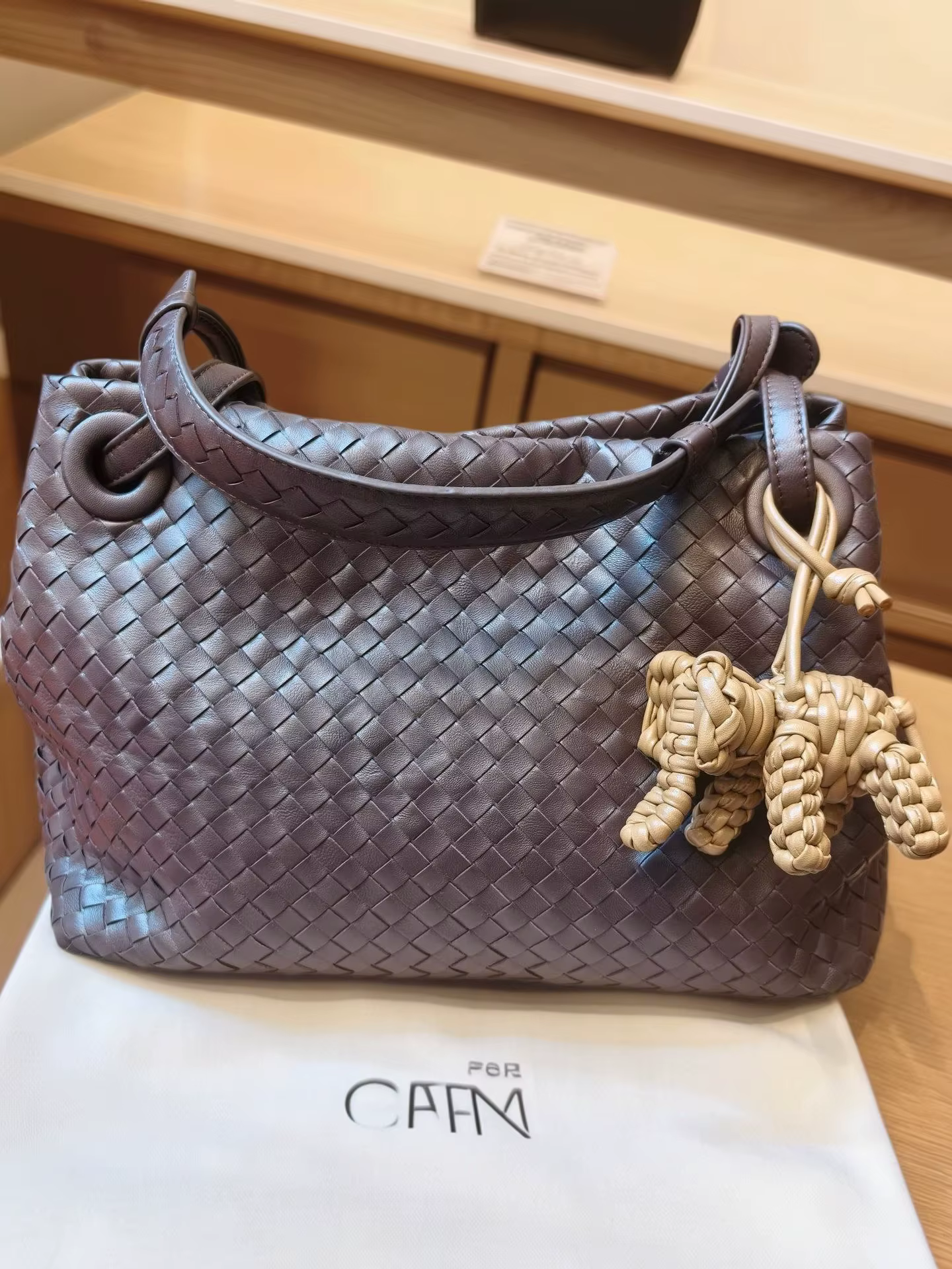 Pendentif éléphant en cuir tressé de luxe, breloque de sac de haute qualité, accessoire de décoration pour sac fourre-tout, artisanat unique