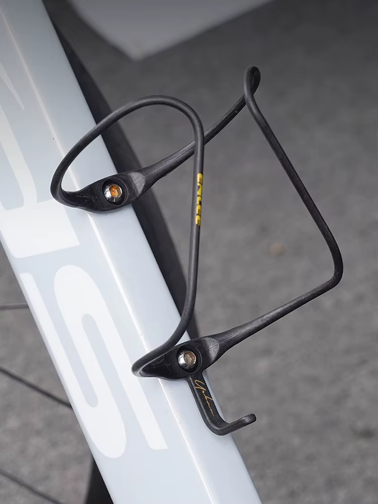 Porte-bouteille de vélo ultra léger en fibre de carbone haute performance pour vélos de route