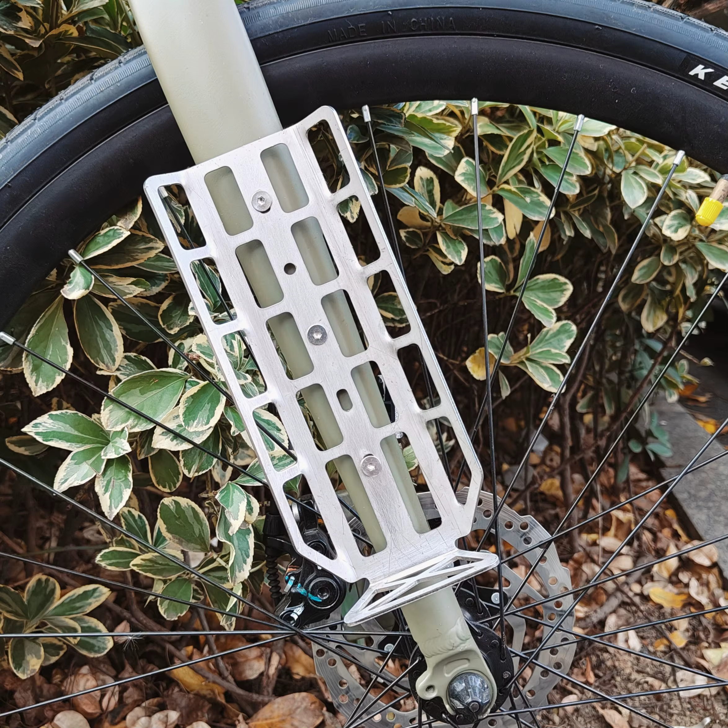 Touring voyage vélo fourche monté Extra-large porte-bouteille d'eau support latéral Bikepacking plate-forme à bagages 2mm acier inoxydable