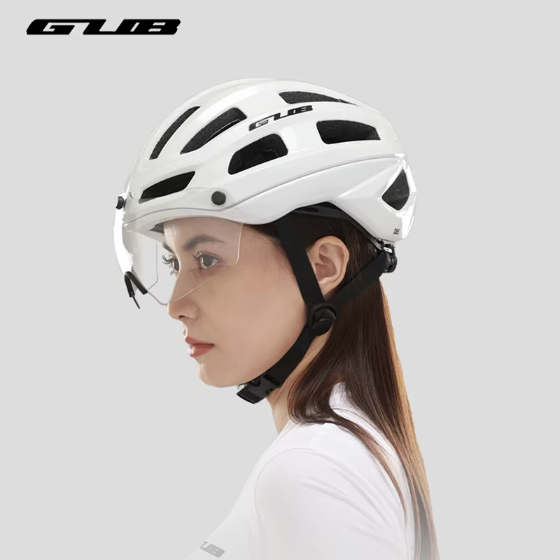 Casque de vélo GUB D85 avec visière magnétique photochromique intégrée