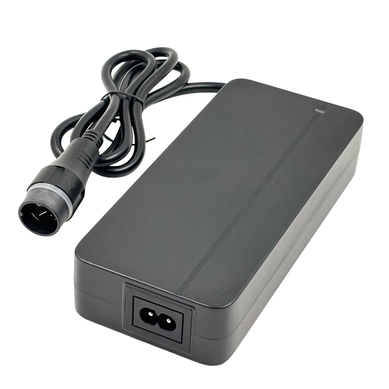 Le chargeur Li-Ion 42V 4A 7 broches d'Elecrun est compatible avec la batterie Haibike Nduro 36V (YMH 7