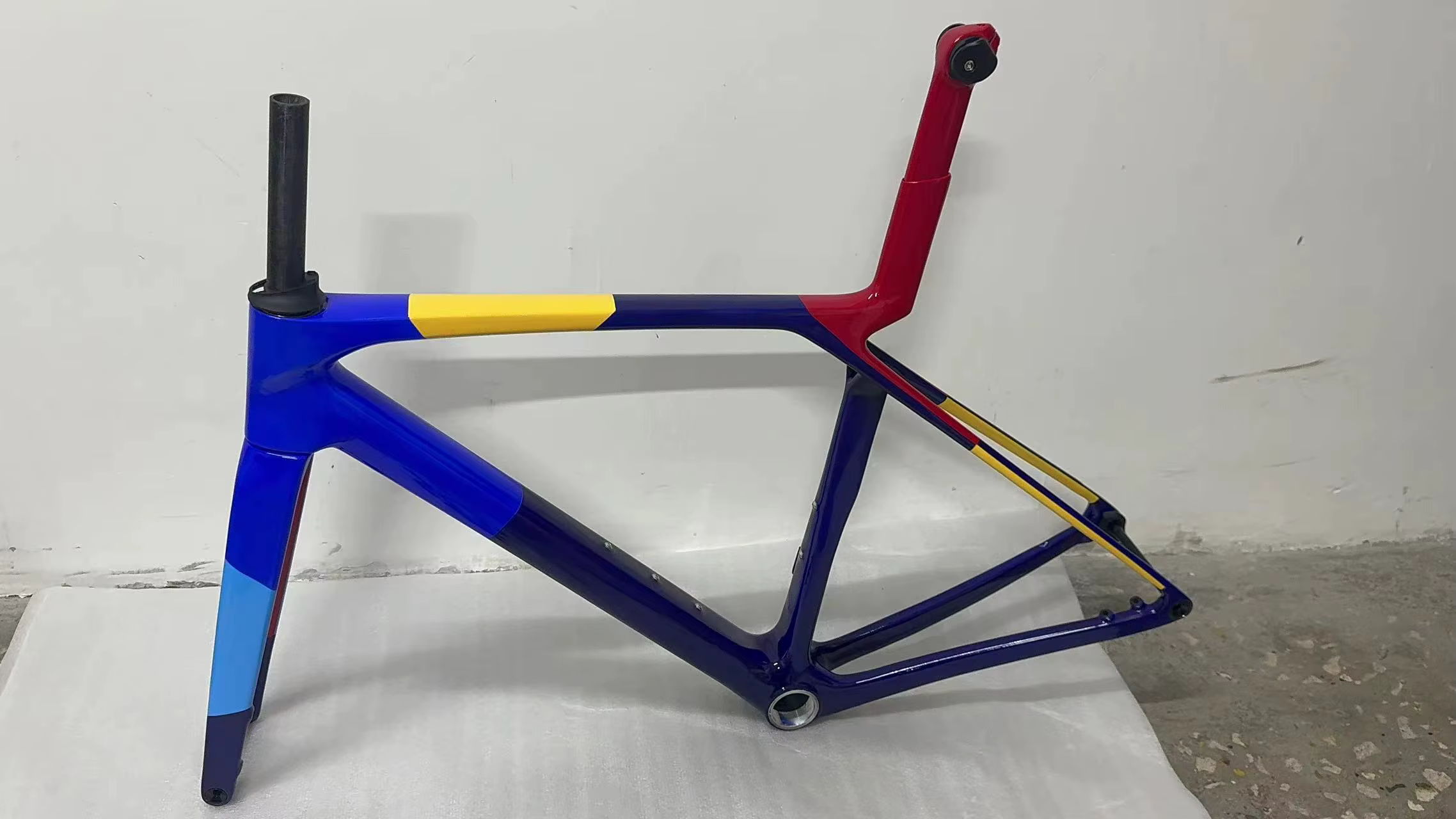 Nouveau cadre de vélo de route 2025