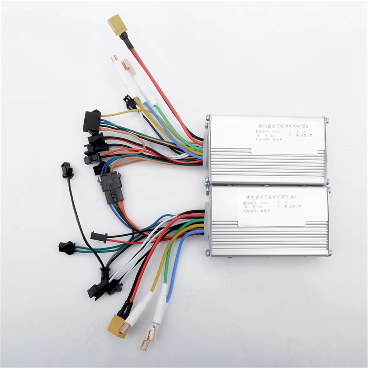 Supernew 52V 25A 1200W JP moteur à courant continu sans brosse contrôleur de vélo de Scooter électrique A + B