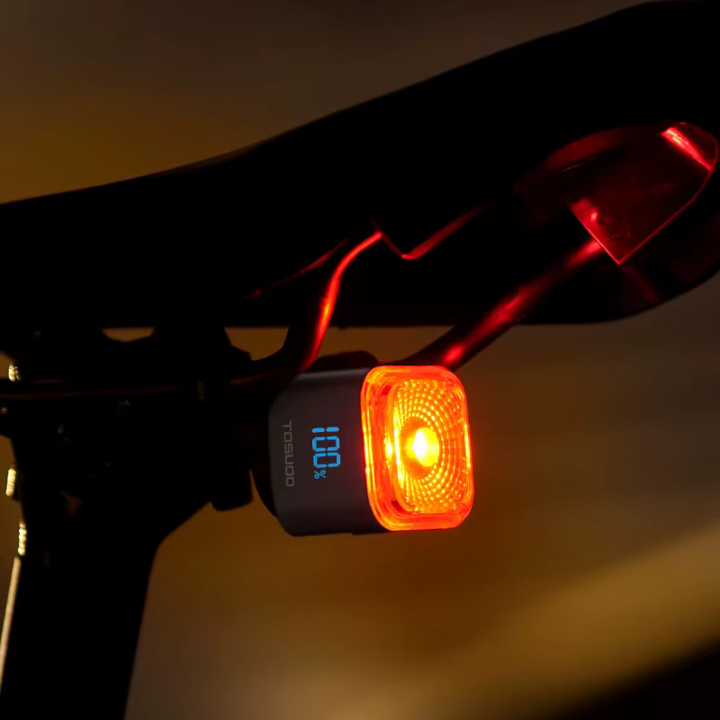 TOSUOD – feu arrière de vélo à détection de freinage
