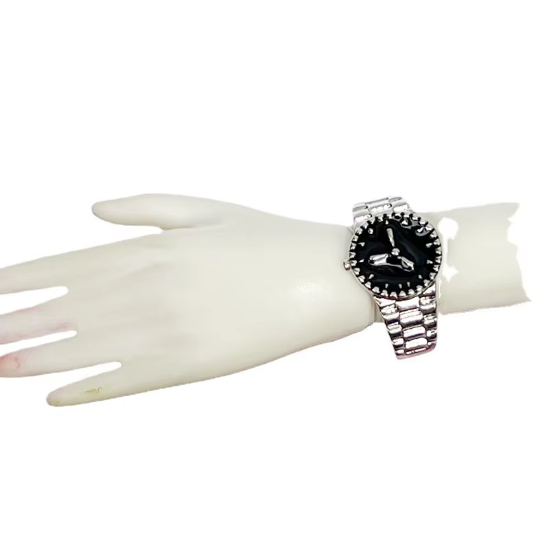 Mini montre poupée accessoires montre en métal poupée décorations pour poupées BJD semblant jouer jouets Miniature montre modèle