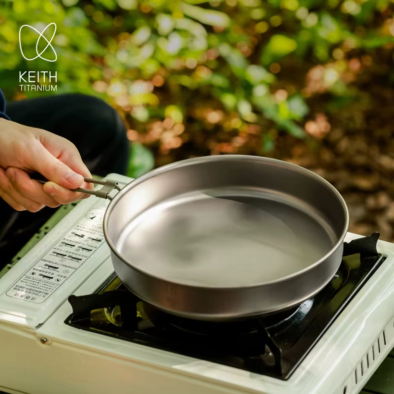 Poêle à frire en titane Keith 1000 ml sans revêtement, avec poignée pliable et sac de rangement, ustensile de cuisson portable pour la randonnée, le camping et la randonnée en sac à dos