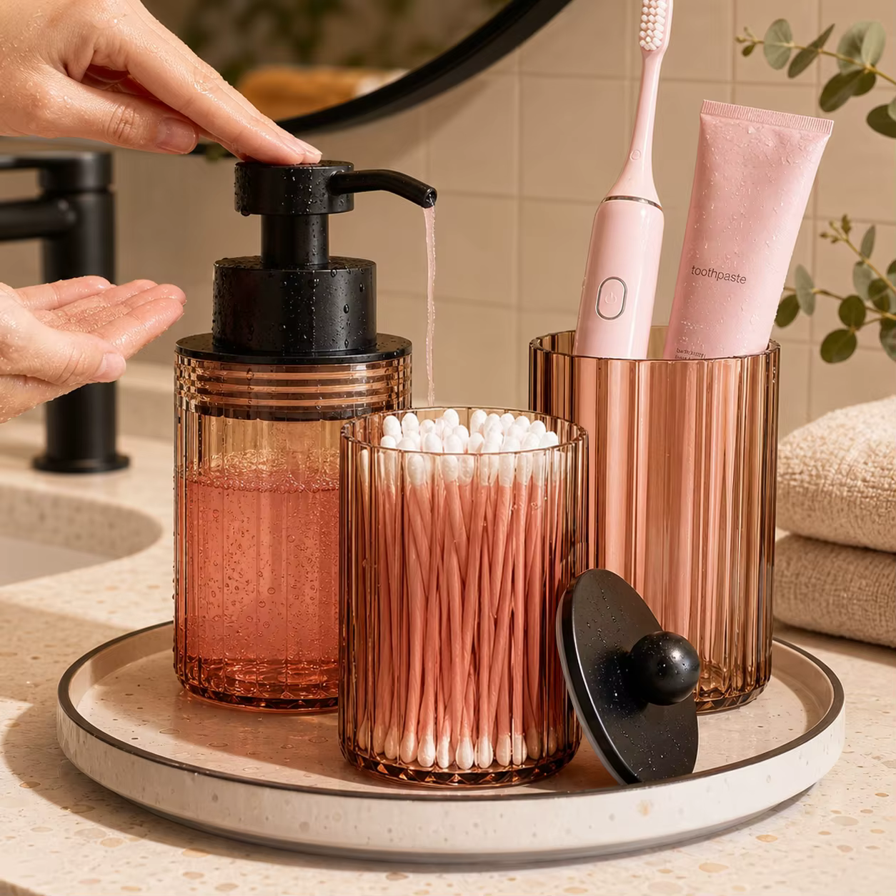 Ensemble d'accessoires de salle de bain 3 pièces, distributeur de savon liquide et de lotion pour comptoir de salle de bain de qualité supérieure, pot à coton et kit de tasses, élégant cadeau de penda