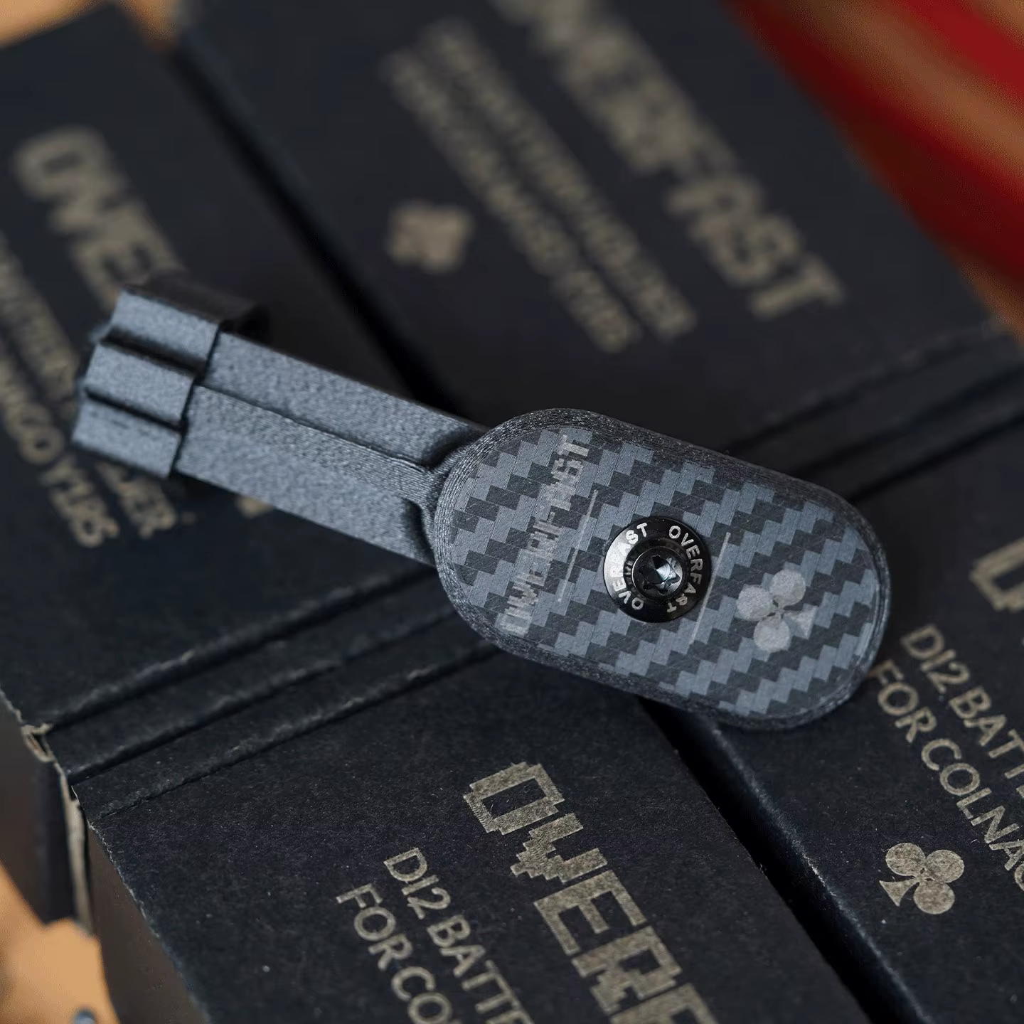 Couverture de compartiment de batterie en fibre de carbone ultra légère OVERFAST