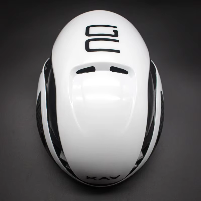 Casque de cyclisme aérodynamique rouge brillant