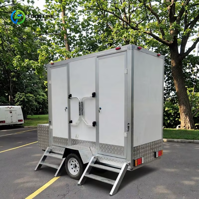 Cabine de douche et toilettes de luxe pour l'extérieur avec équipements de salle de bain mobiles pour le camping et les événements, remorque sanitaire