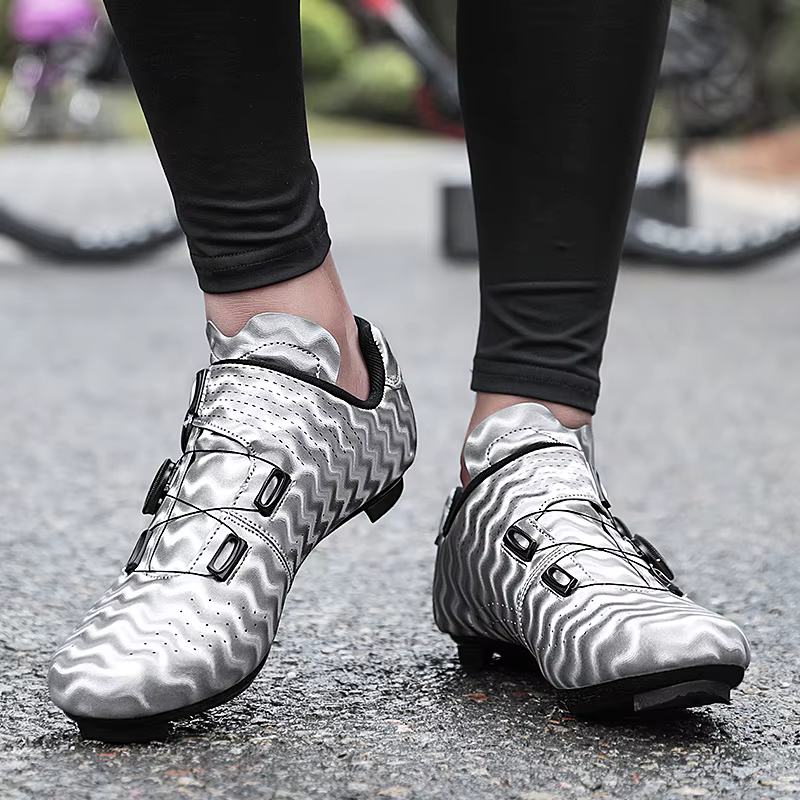 Nouvelles chaussures de cyclisme sur route pour hommes
