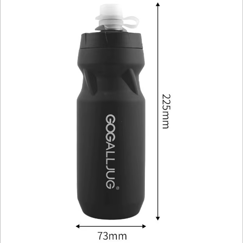 Bouteille d'eau en plastique pour vélo de route