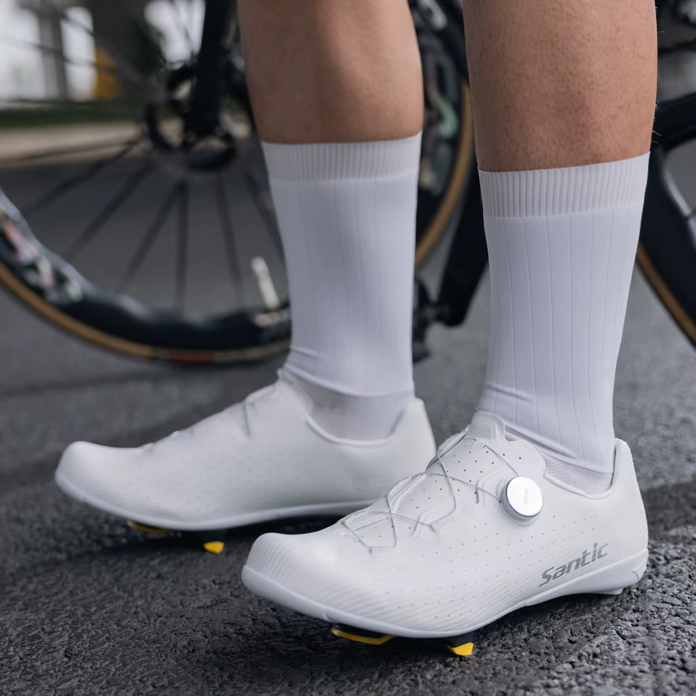 Santic chaussures de cyclisme en Fiber de carbone vêtements de plein air résistant baskets d'équitation sur route unisexe hommes femmes réglable Pro course chaussure de vélo