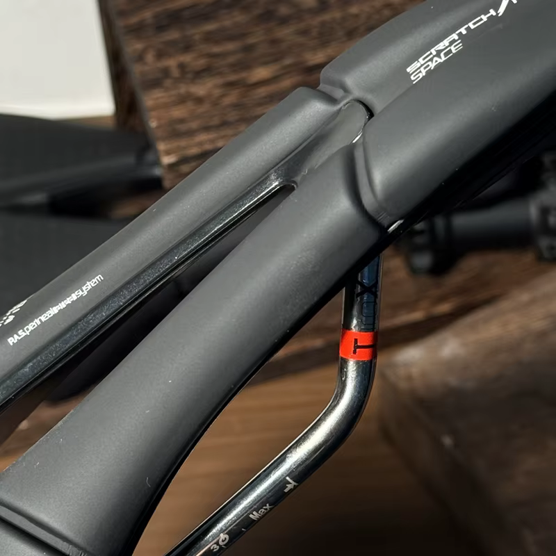 Selle de vélo de route Prologo Scratch M5 250x140 ou 250x147mm Rail Tirox et acier allié T2.0