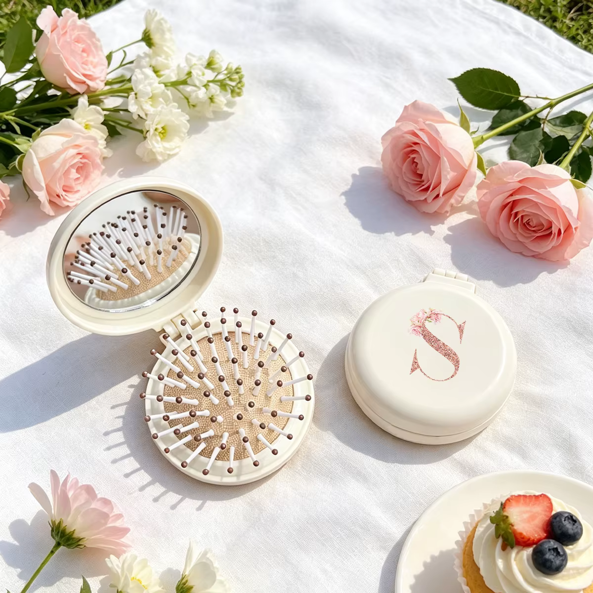 Brosse à cheveux de voyage pliable avec miroir 2-en-1, peigne de poche compact, peigne miroir pliable portable pour femmes, maquillage et soin quotidien