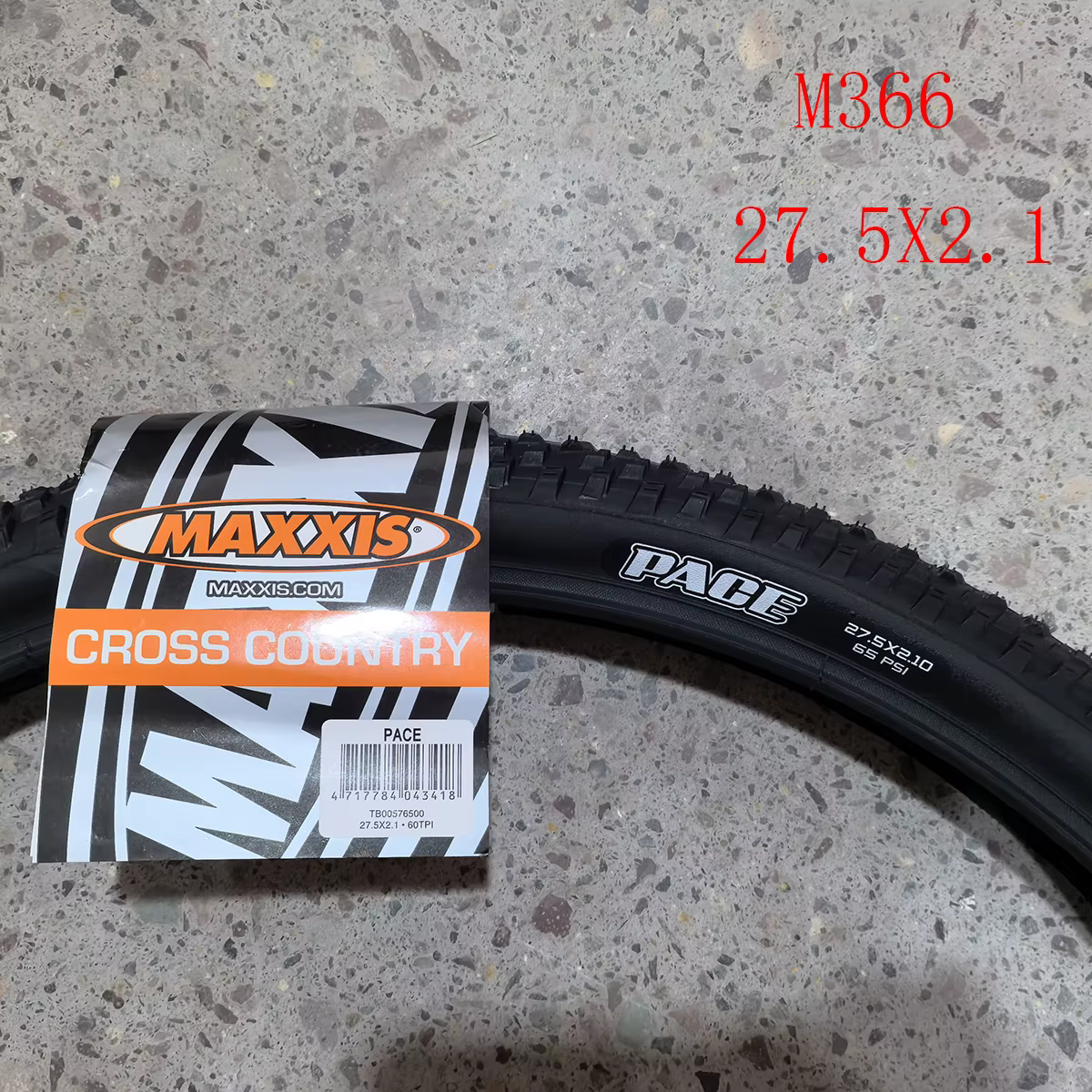 2 pneus de vélo MAXXIS 26