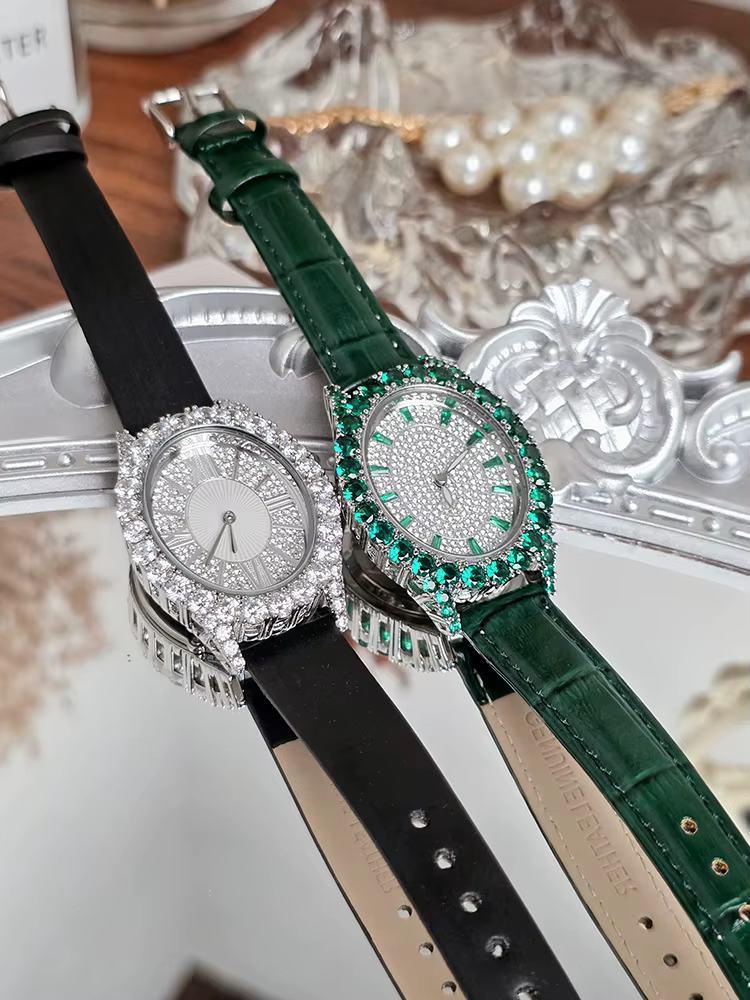 Montres et accessoires, montres pour femmes avec bracelets en cuir, montres-bracelets élégantes et polyvalentes, haut de gamme pour femmes.