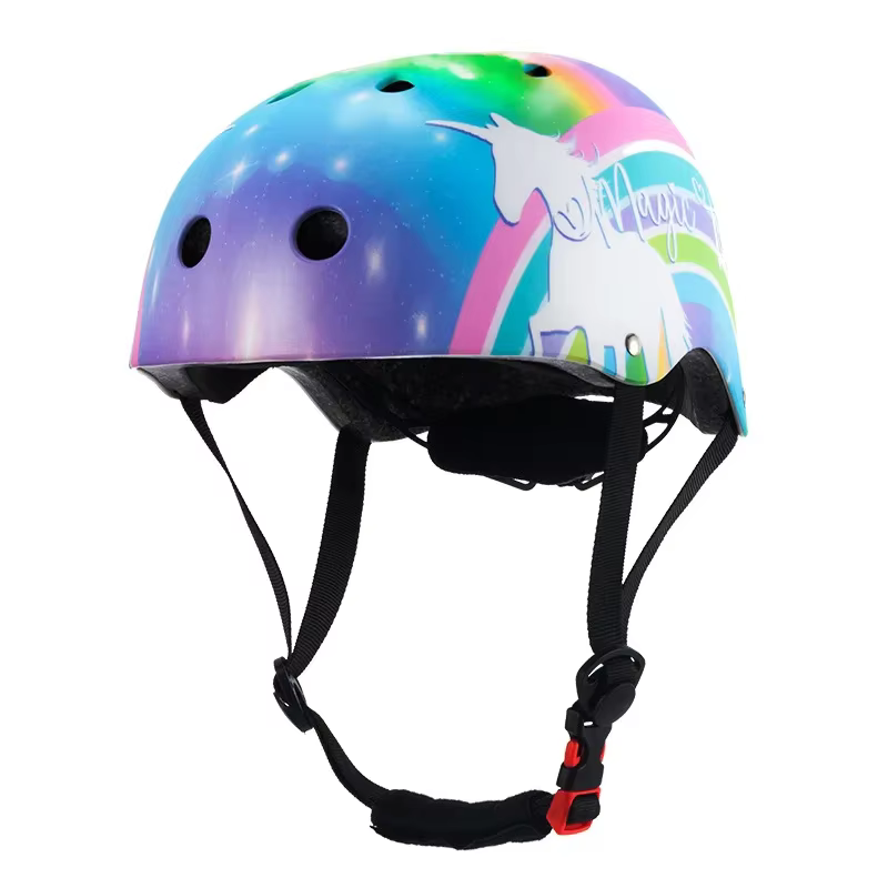 Beaux enfants arc-en-ciel cyclisme casque de vélo
