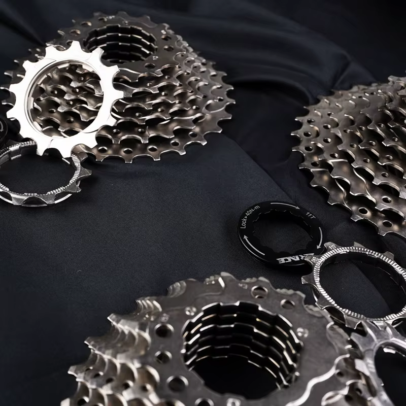 ZRACE Cassette de vélo 8 vitesses/9 vitesses roue libre