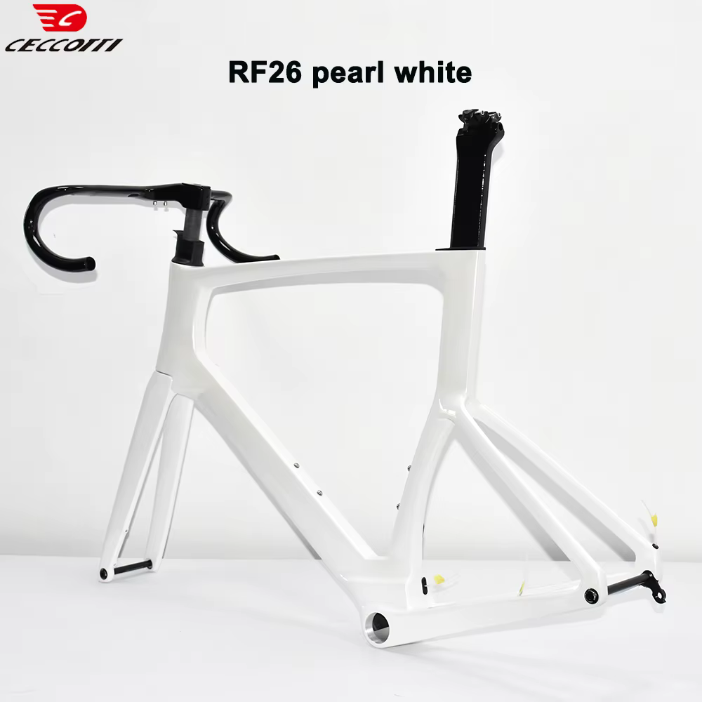 Cadre de vélo de route entièrement en carbone modèle CECCOTTI RF26 avec frein à disque conception de câble intérieur