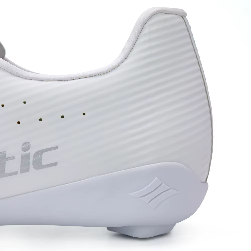 Santic chaussures de cyclisme en Fiber de carbone vêtements de plein air résistant baskets d'équitation sur route unisexe hommes femmes réglable Pro course chaussure de vélo