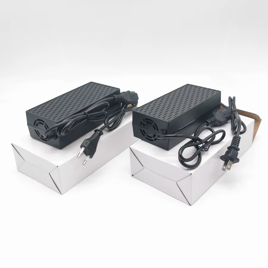 Citycoco Scooter électrique chargeur de batterie alimentation 60V 2A